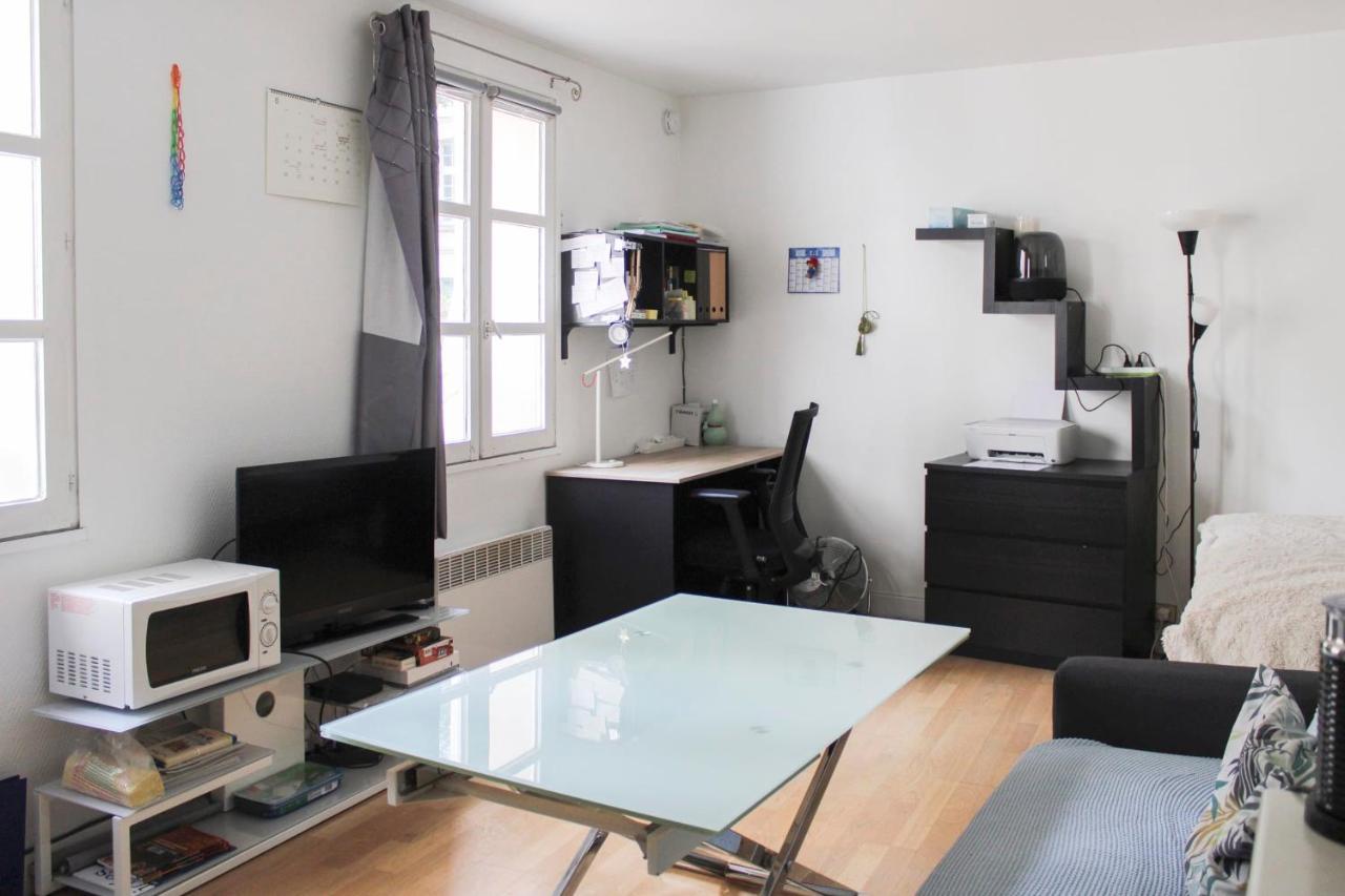 Appartamento A Cosy Little Nest In The 5Th Arrondissement Parigi Esterno foto
